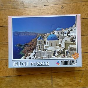 EUC Santorini Greece 1000 Piece Puzzle